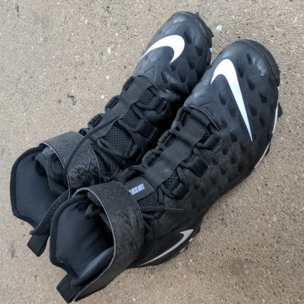 Nike Force Savage 2 Football Cleats